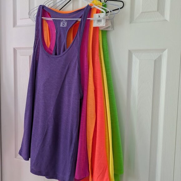 6 pack Ladies Racerback Lightweight Tank Tops Size 2XL - Picture 1 of 3